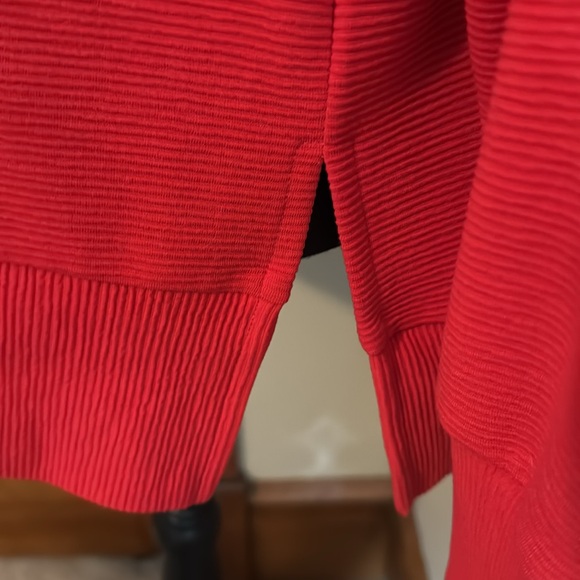 Red Sweater by ID Ideology NWOT - Picture 4 of 6